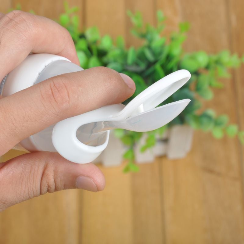 Biberon avec cuillère pour nouveau-né | EasyBottle™ - BB e MAMAN AMBRO
